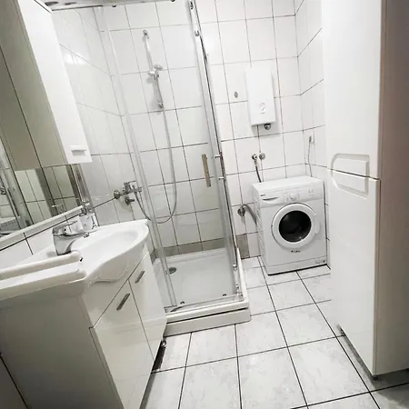 Luka-mostar Free Parking With Echarger