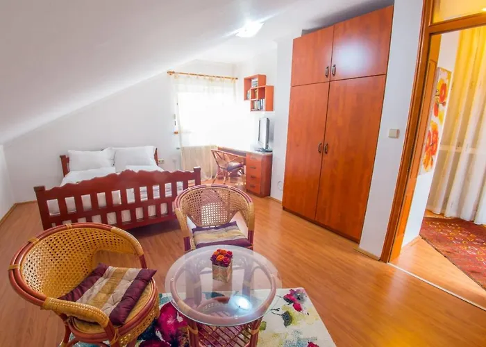 Luka-mostar Free Parking With Echarger Lägenhet